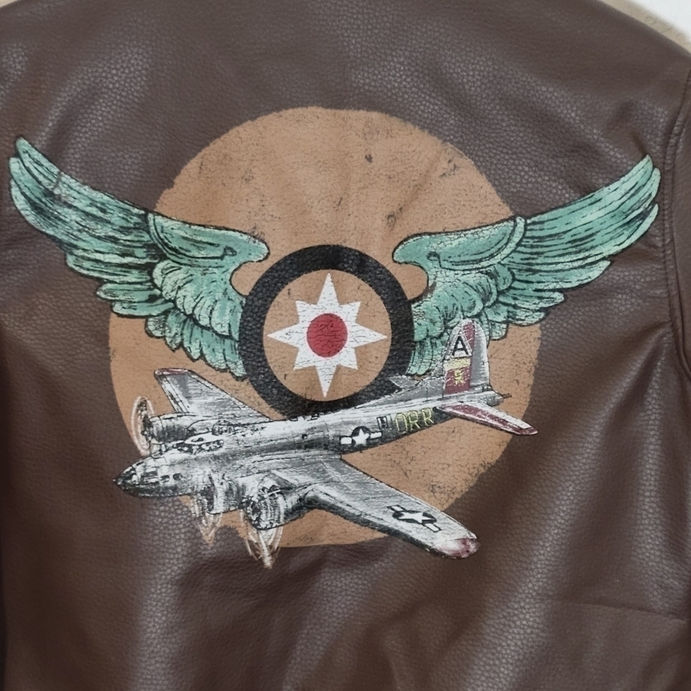 Captain Marvel jacket - Picture 6 of 7